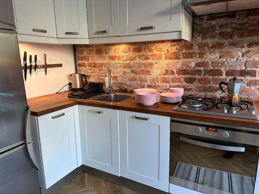 Apartamento Stary Mokotow, Z Ogrodkiem Varsovia Exterior foto