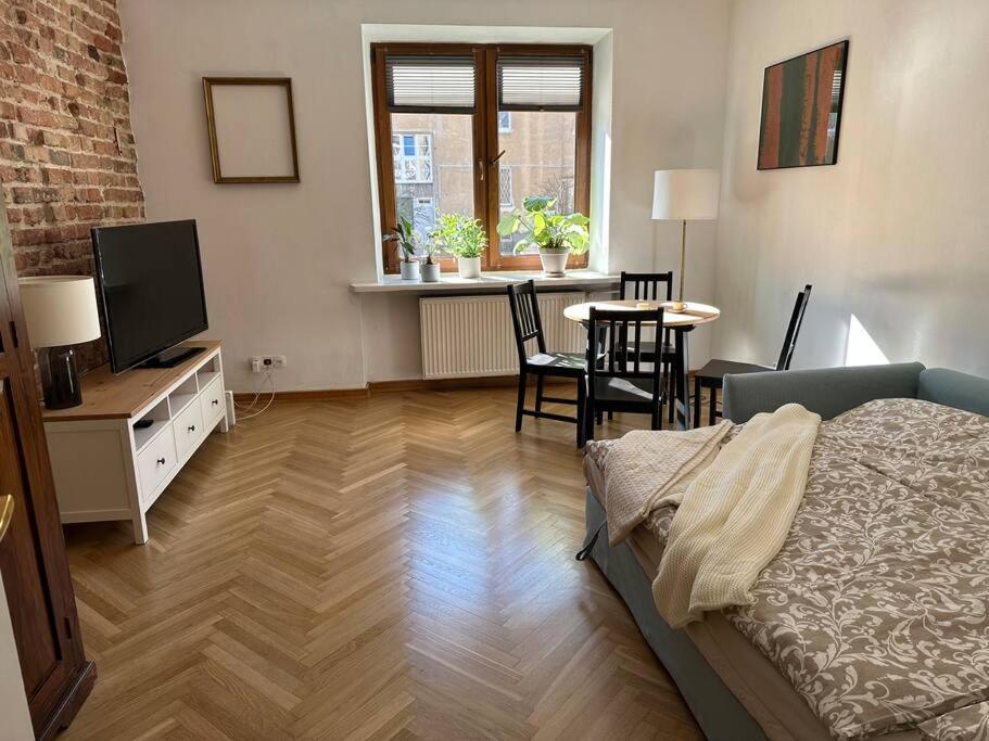 Apartamento Stary Mokotow, Z Ogrodkiem Varsovia Exterior foto