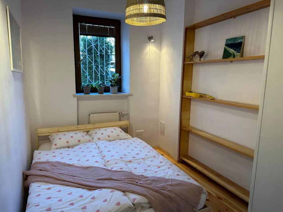 Apartamento Stary Mokotow, Z Ogrodkiem Varsovia Exterior foto