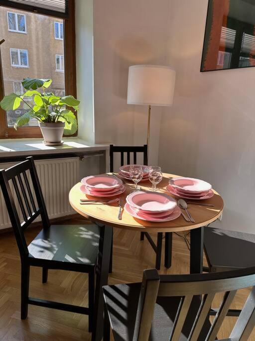 Apartamento Stary Mokotow, Z Ogrodkiem Varsovia Exterior foto